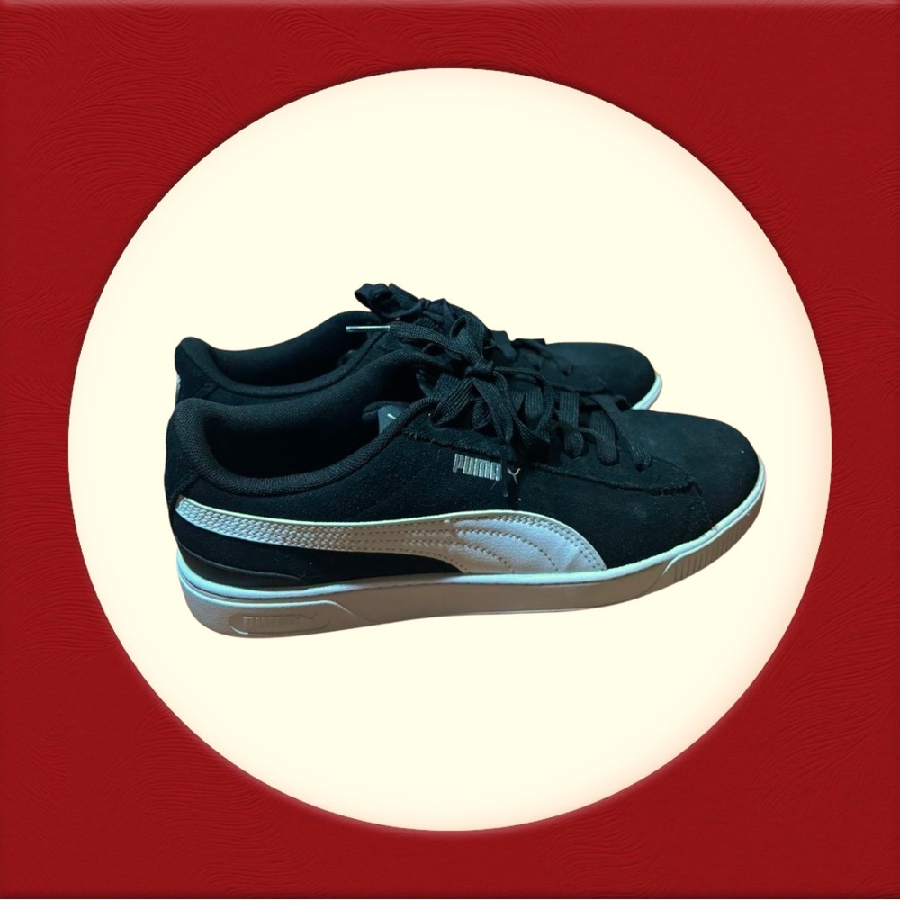 PUMA Vikky Sneakers